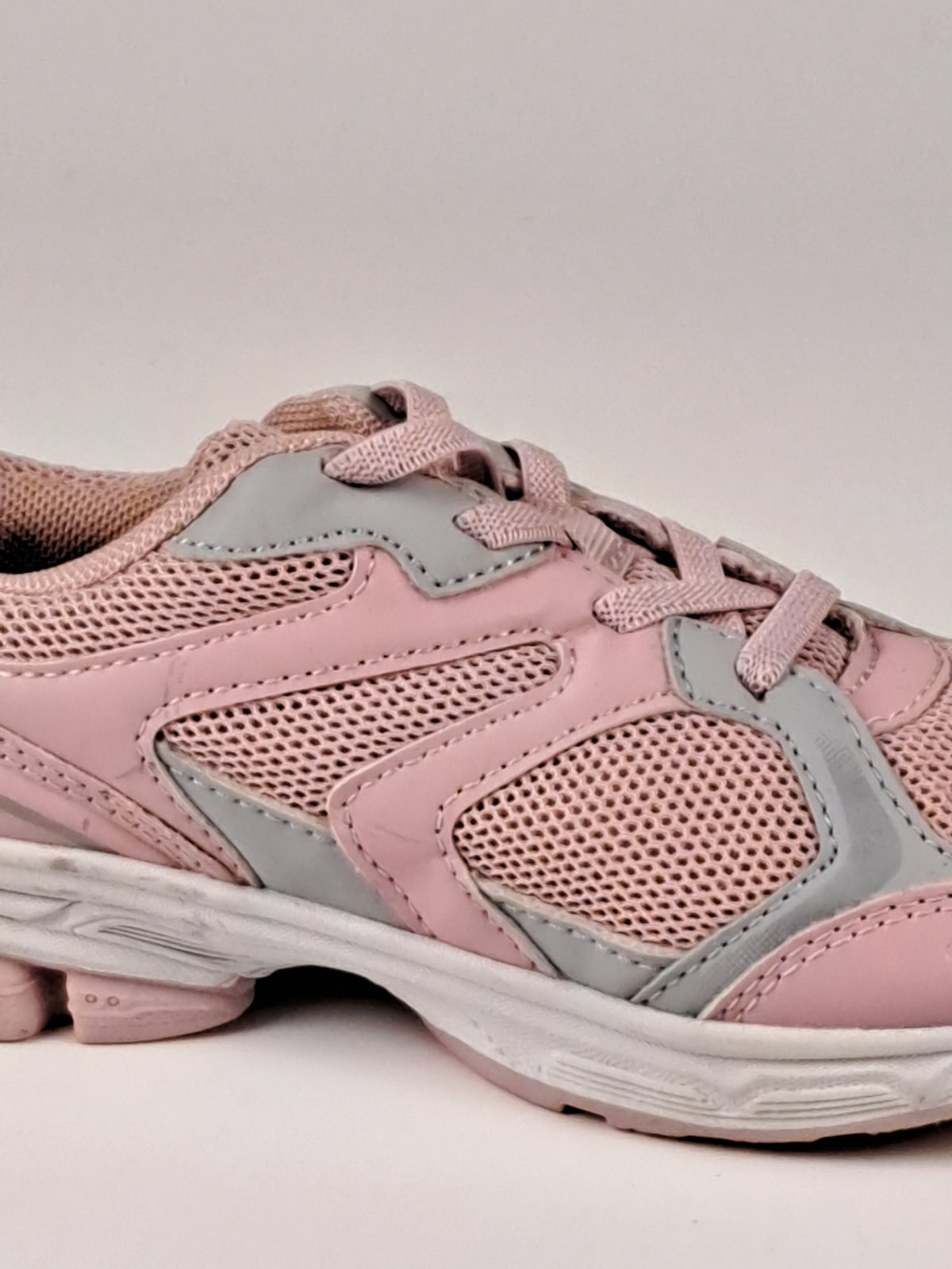 Revolution Sneakers 30