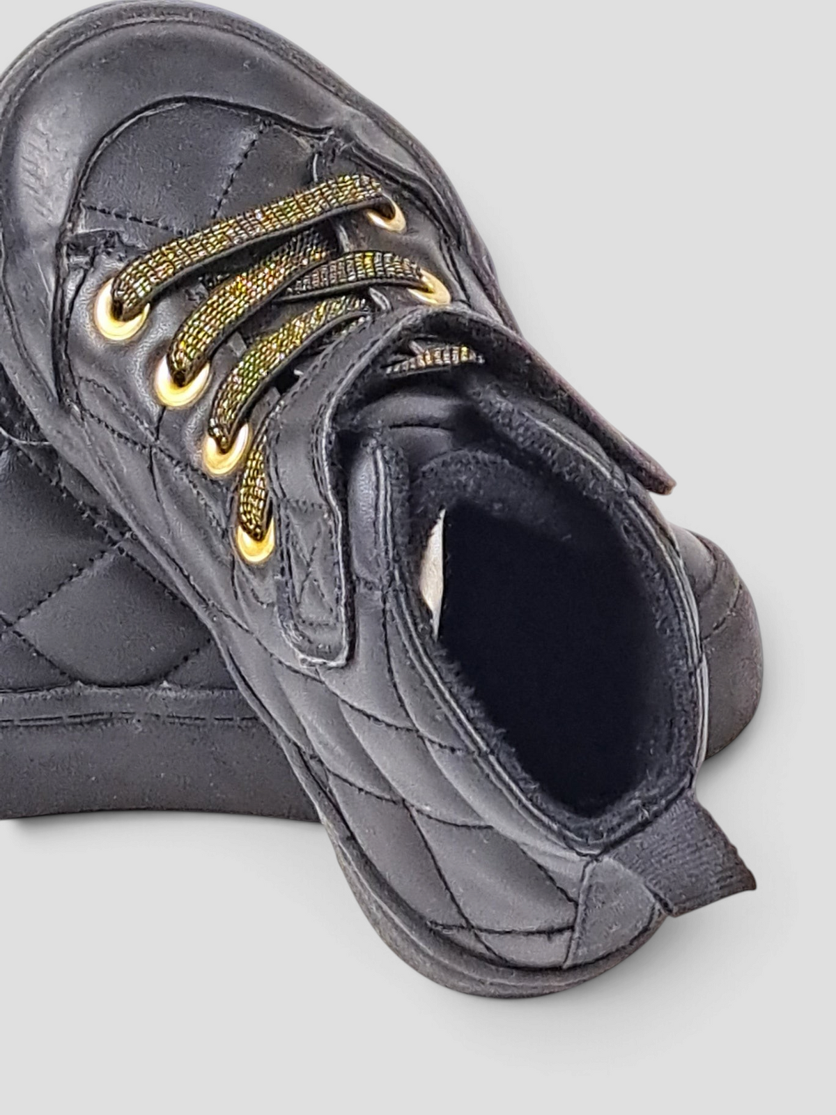 H&M Höga Sneakers 24