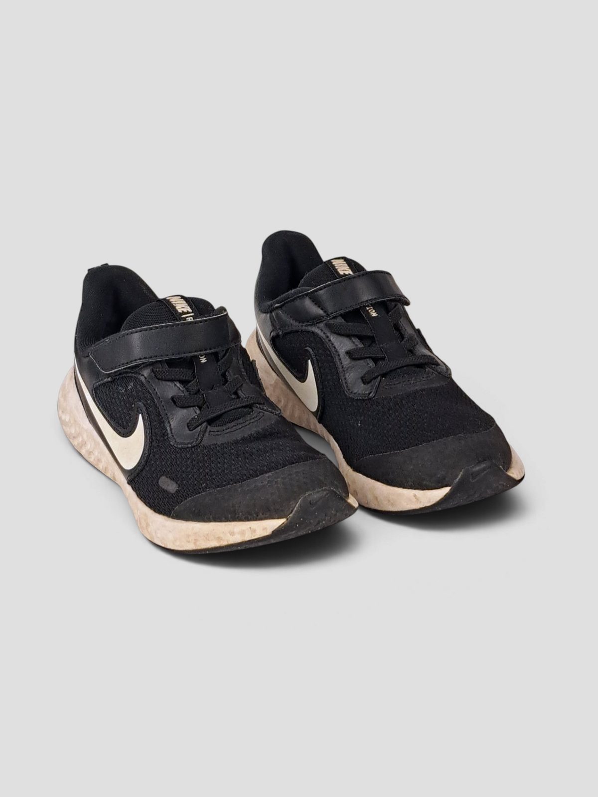 Nike Revolution Sneakers 28