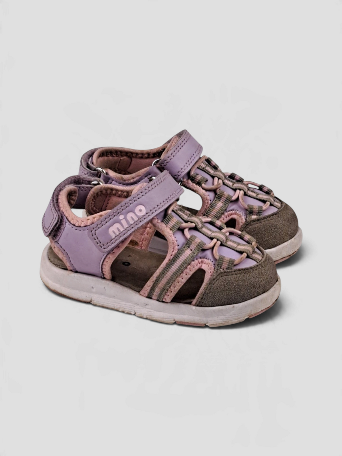 BaraBarnet Mino purple and pink children's sandals with velcro ankle straps and reflective details