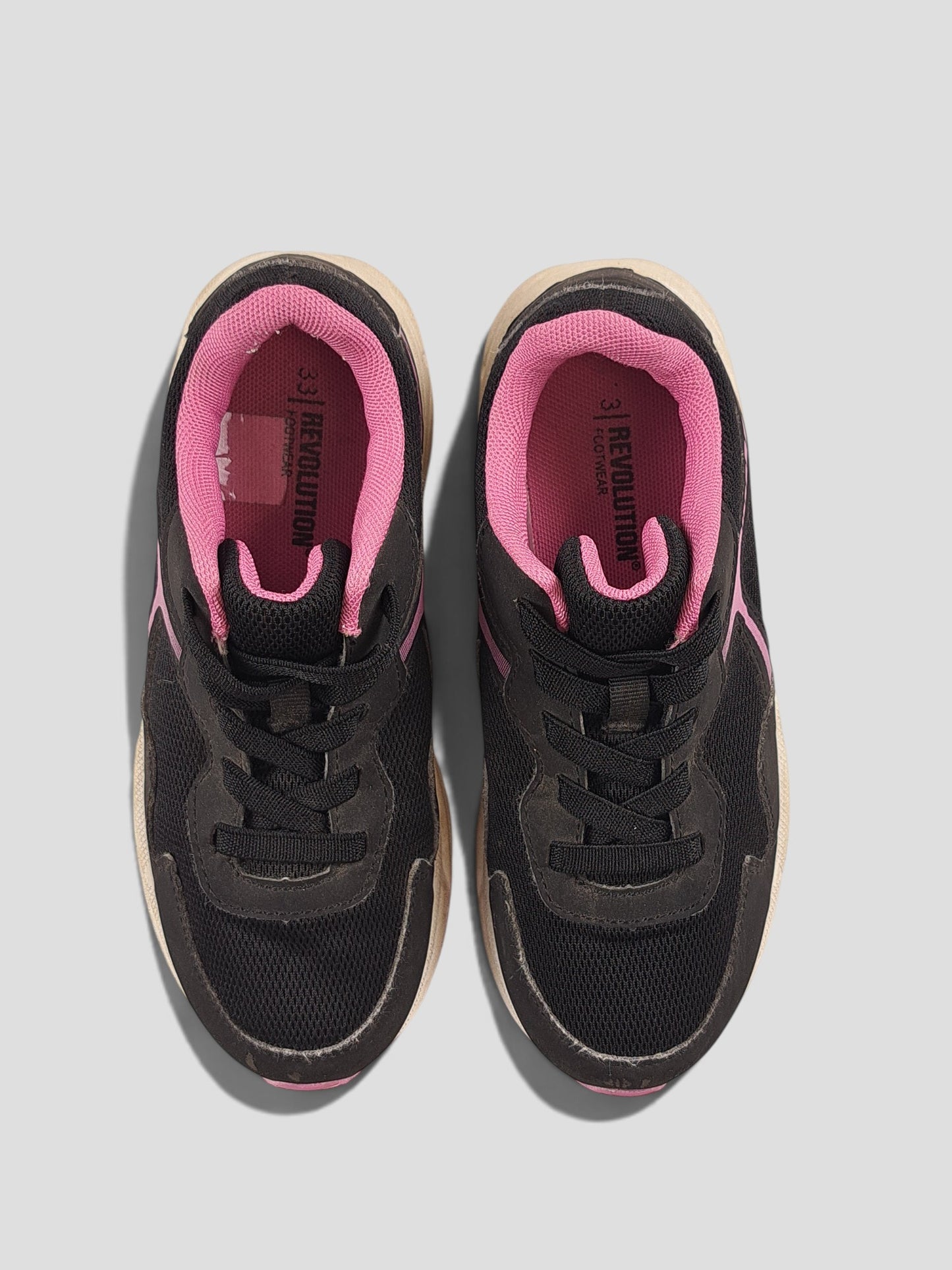 BaraBarnet REVOLUTION black and pink mesh sneakers size 33 with cushioned collar and lace-up closure